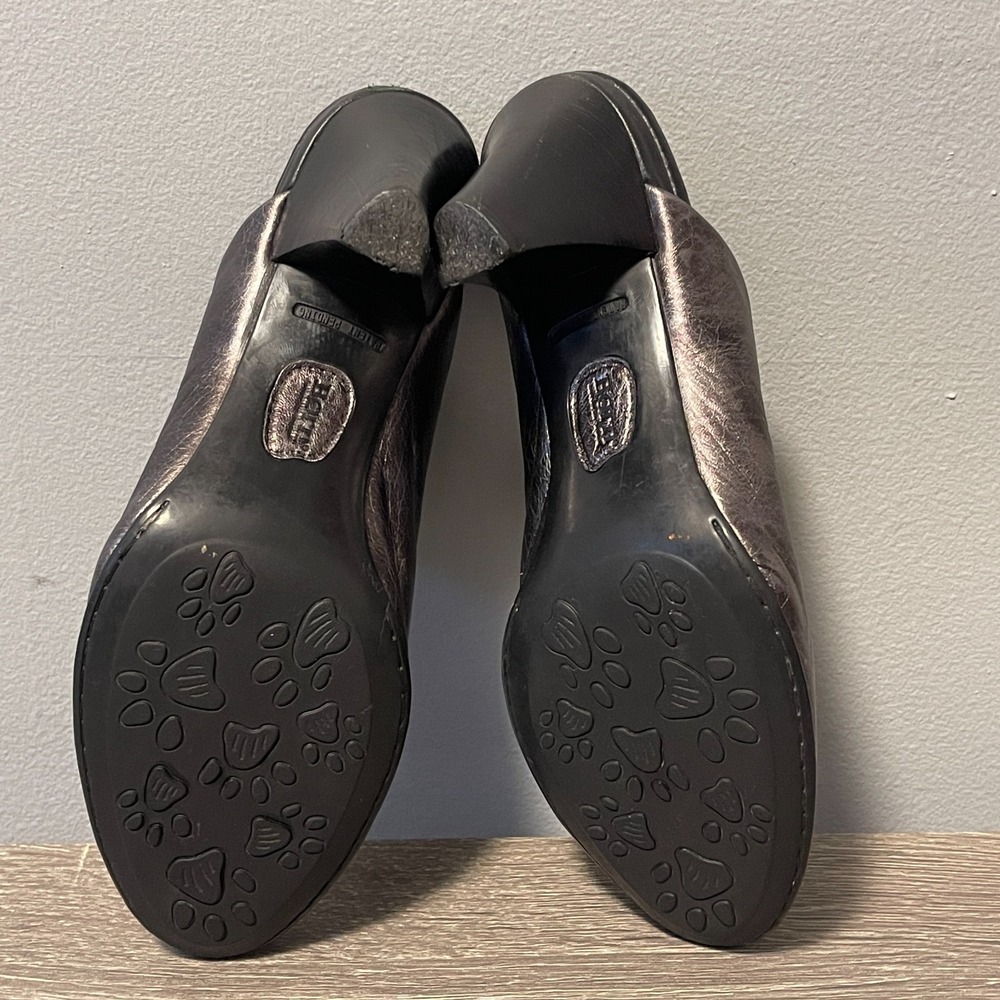 Born BOC Women's Shoes Size 9 Metallic Gray Leather Slip On Mules Casual Heels - Picture 10 of 10